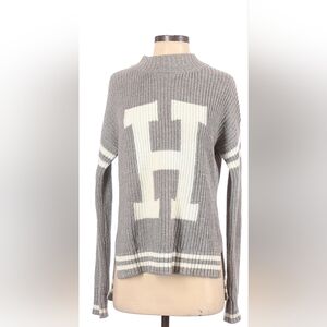 Hollister Varsity H Style Gray and White Sweater. Size M